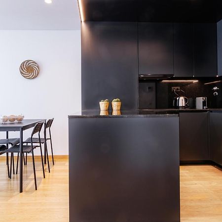 New Camoes Deluxe Apartment With Ac And Free Parking Porto Exterior photo