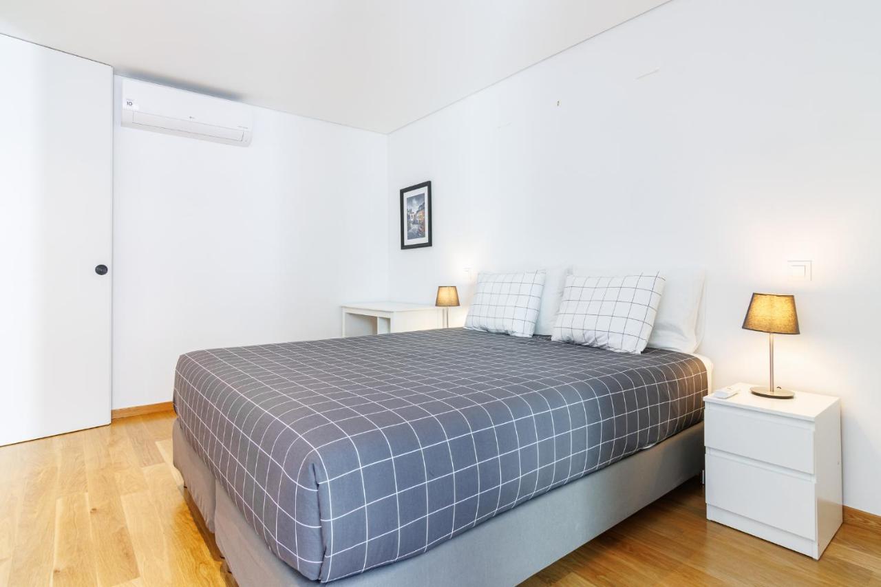 New Camoes Deluxe Apartment With Ac And Free Parking Porto Exterior photo