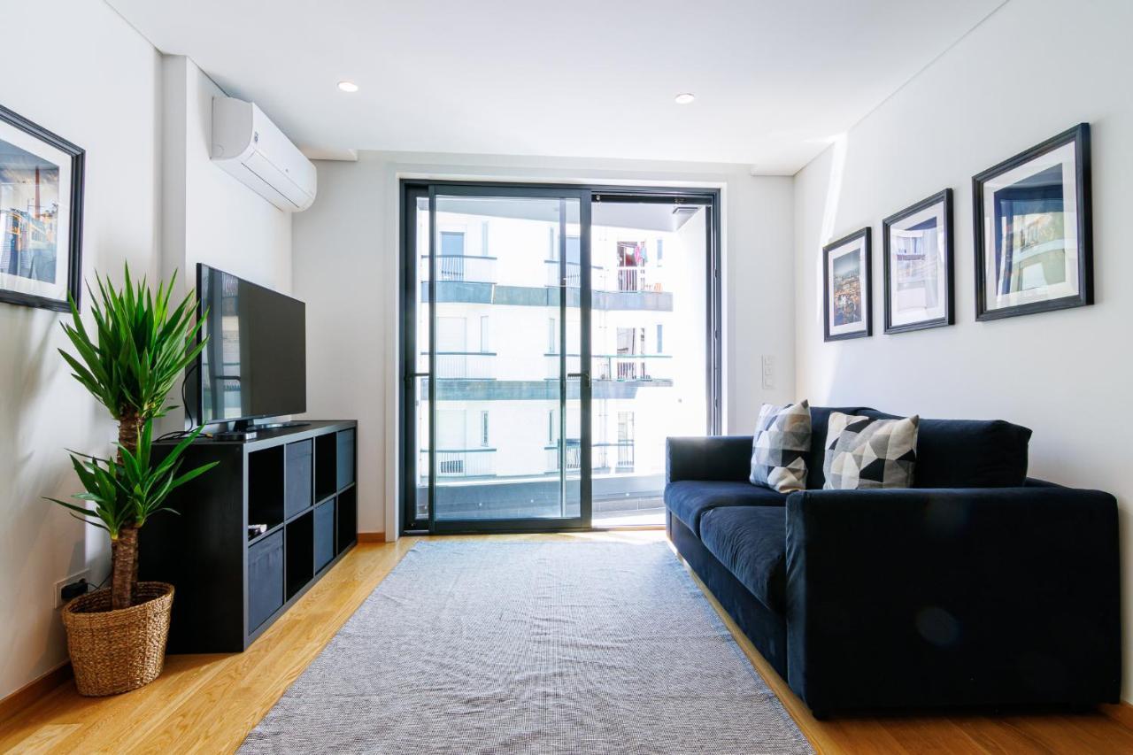 New Camoes Deluxe Apartment With Ac And Free Parking Porto Exterior photo