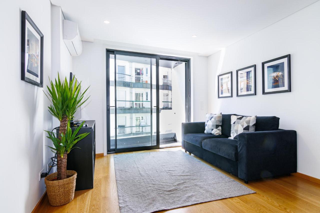 New Camoes Deluxe Apartment With Ac And Free Parking Porto Exterior photo