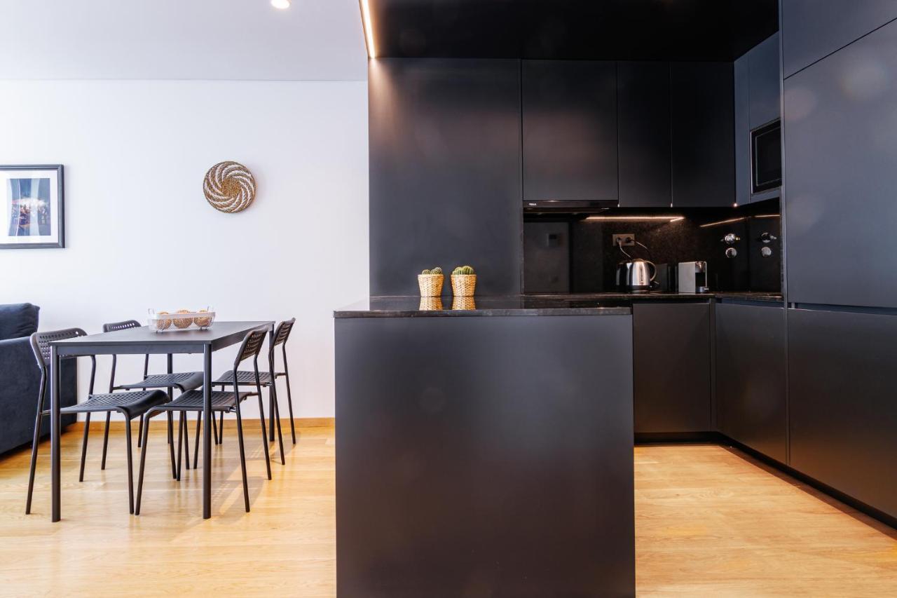 New Camoes Deluxe Apartment With Ac And Free Parking Porto Exterior photo