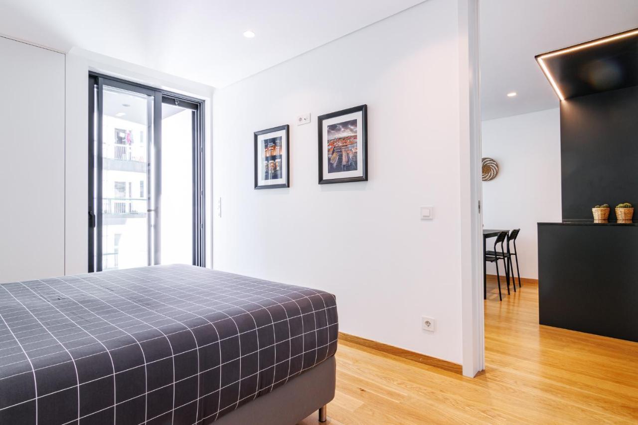 New Camoes Deluxe Apartment With Ac And Free Parking Porto Exterior photo