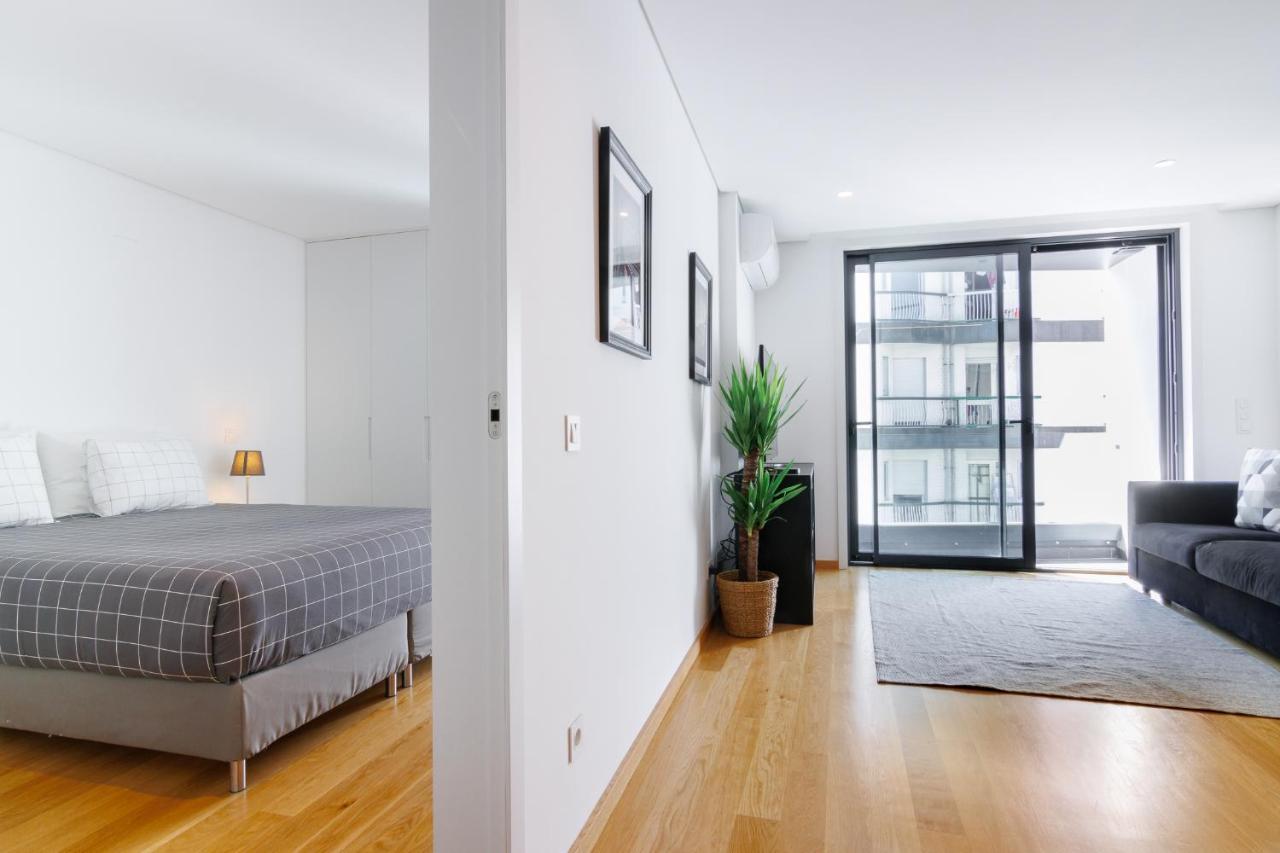 New Camoes Deluxe Apartment With Ac And Free Parking Porto Exterior photo